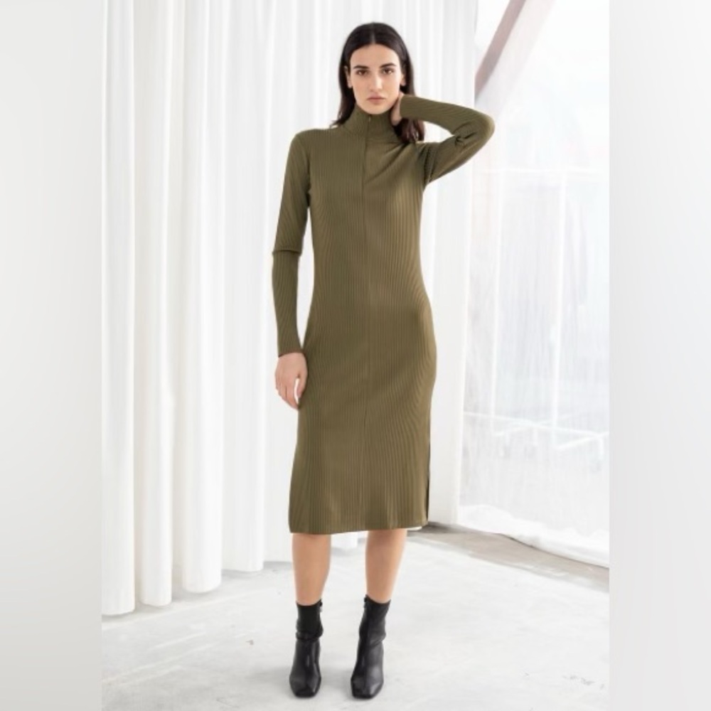 & OTHER STORIES

Ribbed Turtleneck Midi Dress